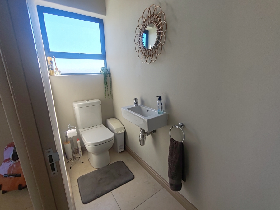4 Bedroom Property for Sale in Country Club Western Cape